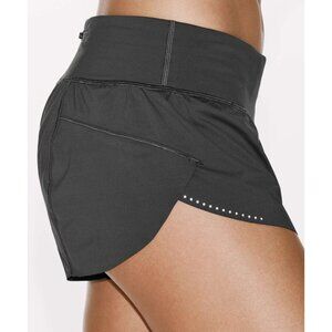Lululemon Chase Me Short 2.5" Womens Size 6 Dark Carbon Gray Running Sports Gym